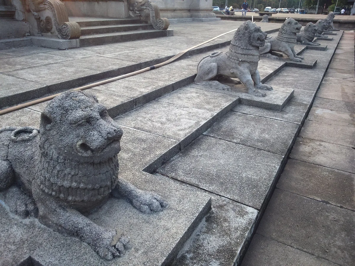 Stone lions flanking the approach to Independence Memorial Hall, Colombo.